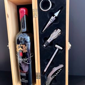 Beautiful Vintage 5 Piece Bamboo Wine Accessory Box With 5 essential Tools.